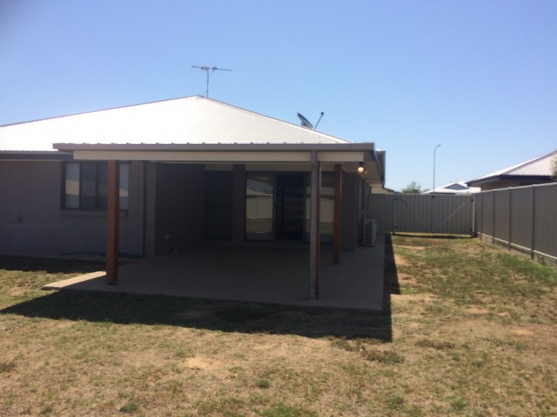 8 Newman Drive, Emerald QLD 4720