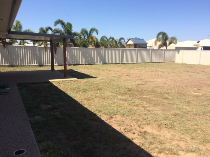 8 Newman Drive, Emerald QLD 4720