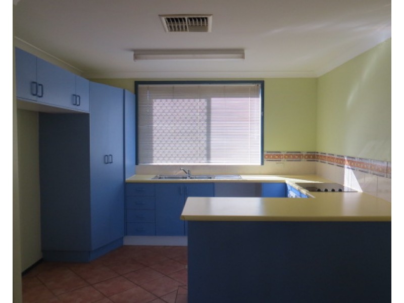 14a Old Airport Drive, Emerald QLD 4720