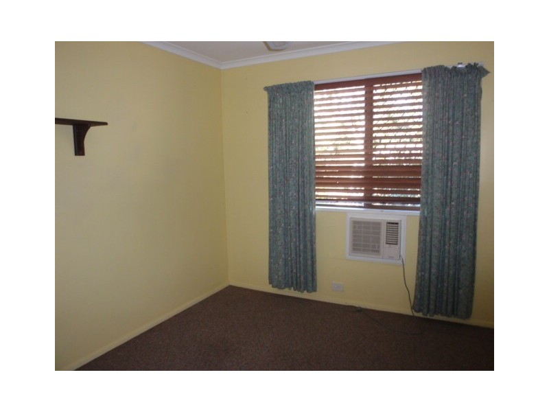 1 Mellish Crescent, Emerald QLD 4720