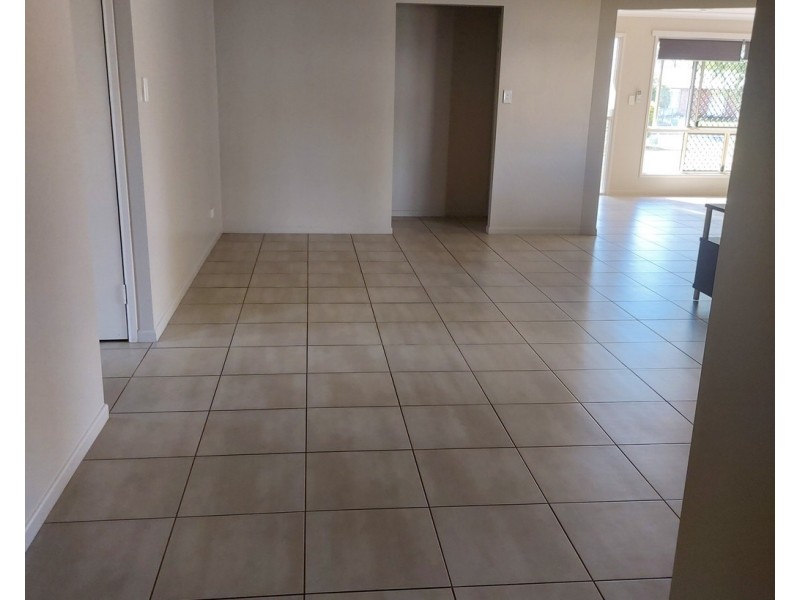 7 Louisa Court, Emerald QLD 4720
