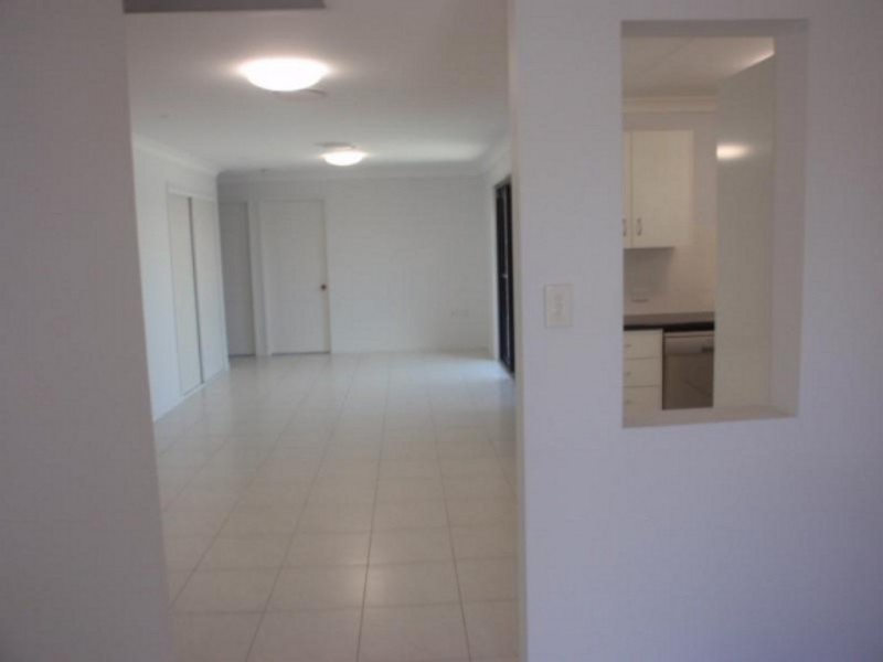 22 Mayfair Drive, Emerald QLD 4720