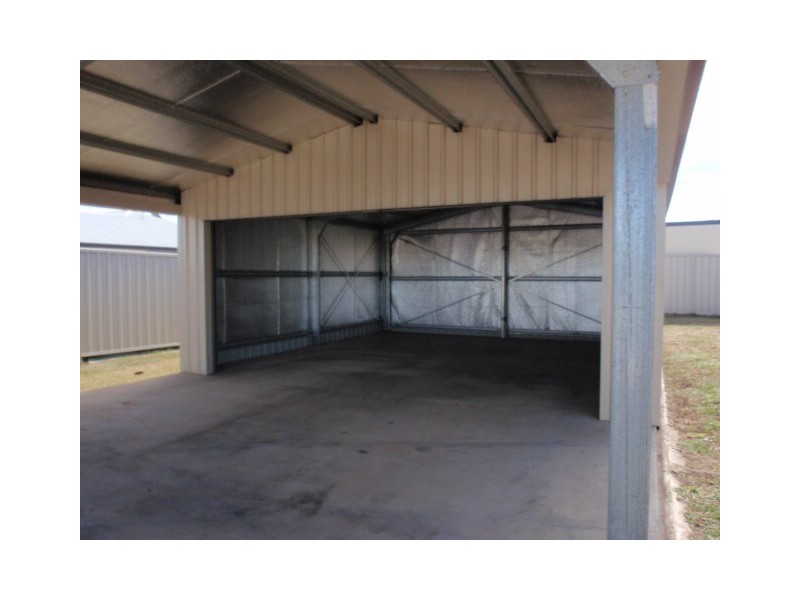 22 Mayfair Drive, Emerald QLD 4720