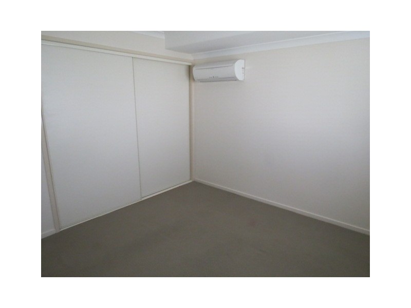 1 Kaitlyn Place, Emerald QLD 4720