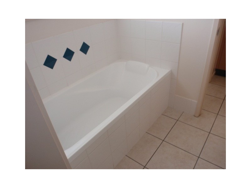 1 Kaitlyn Place, Emerald QLD 4720