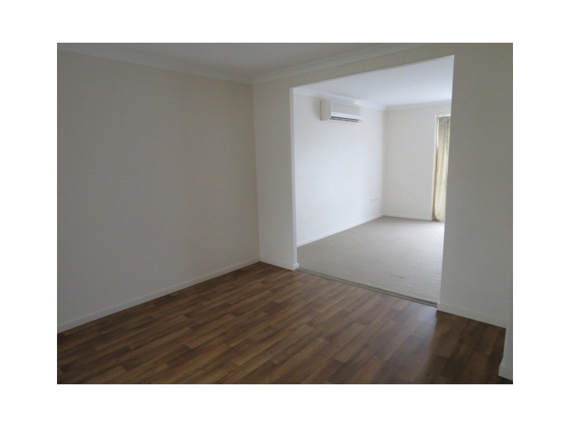 1 Kaitlyn Place, Emerald QLD 4720