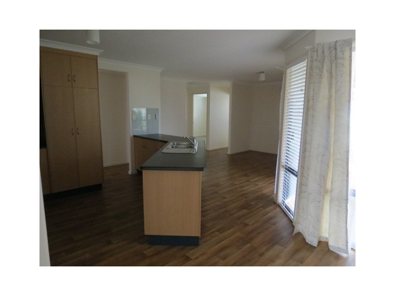 1 Kaitlyn Place, Emerald QLD 4720