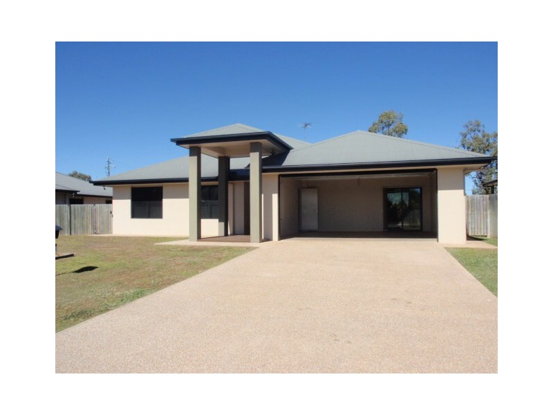 3 Carrington Street, Emerald QLD 4720