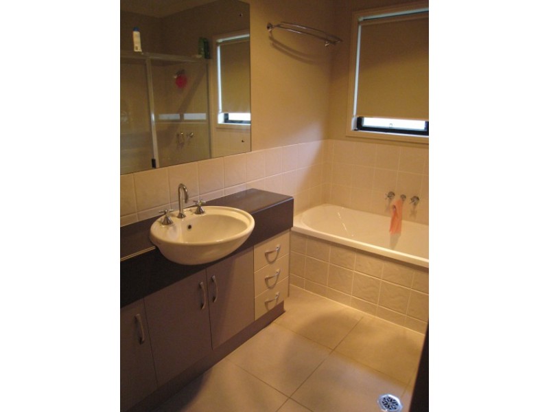 3 Carrington Street, Emerald QLD 4720