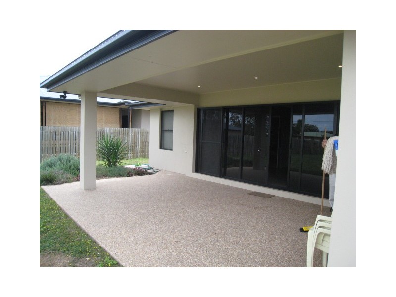 3 Carrington Street, Emerald QLD 4720