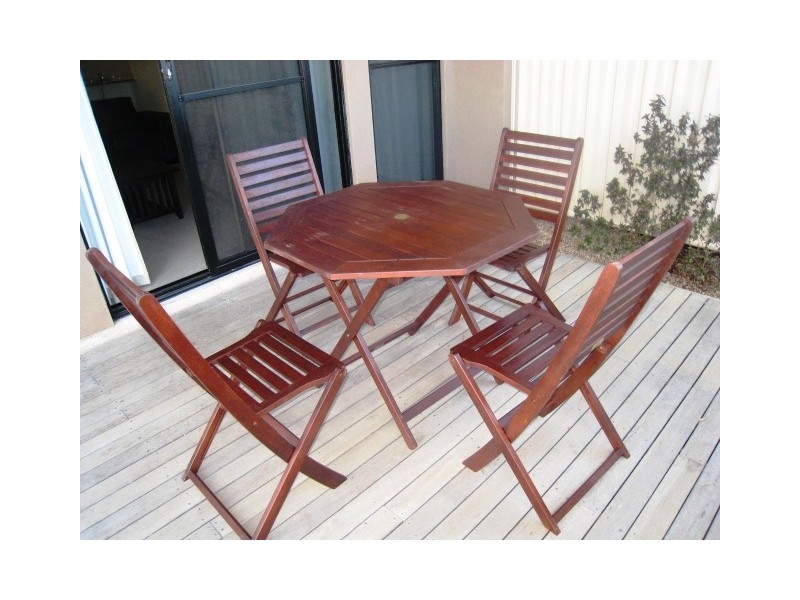 1/17 Charlton Street, Emerald QLD 4720