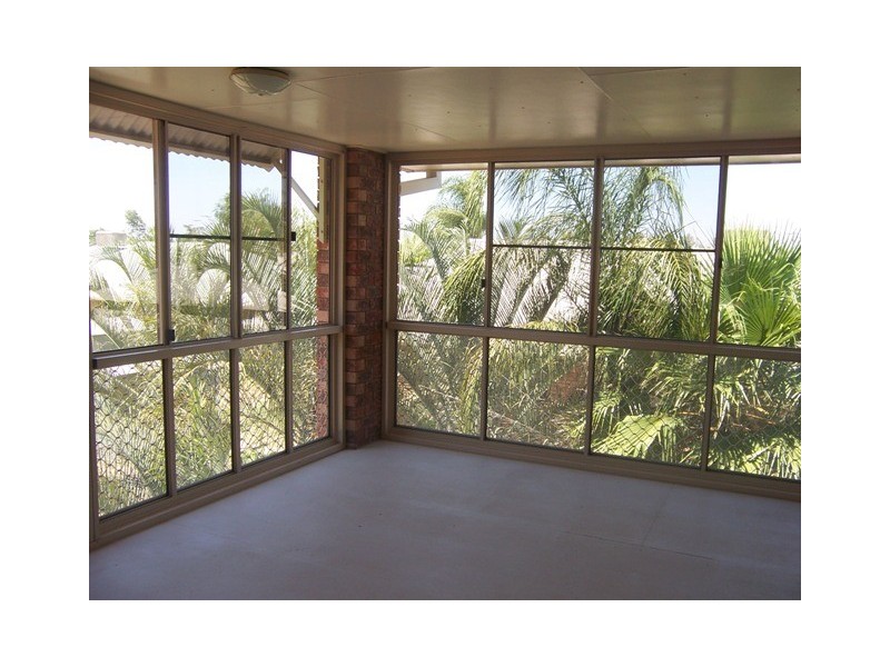 3 Chalmers Crescent, Emerald QLD 4720