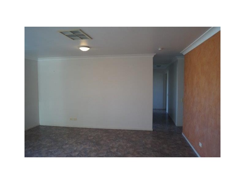 3 Chalmers Crescent, Emerald QLD 4720