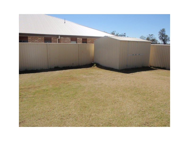 5 Canterbury Street, Emerald QLD 4720