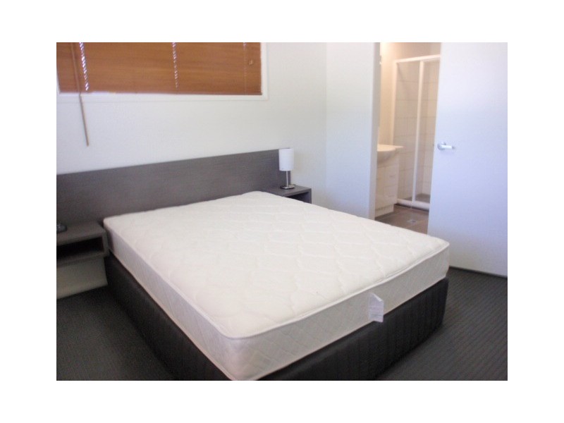 7/18 Theresa Street, Emerald QLD 4720