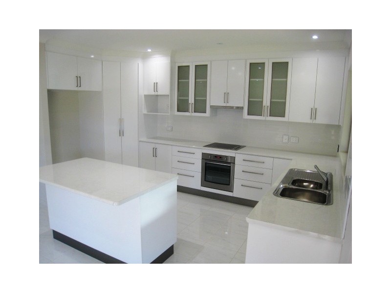 64 Gladstone Street, Emerald QLD 4720