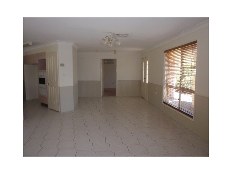 67 Staal Crescent, Emerald QLD 4720