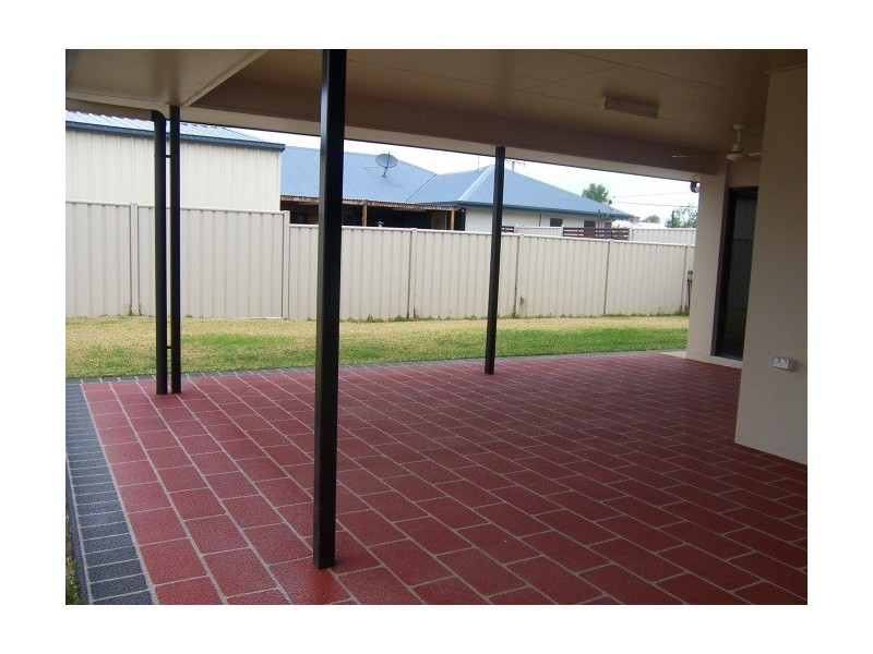 2 Joel Ernest Drive, Emerald QLD 4720