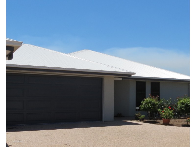 2/12 Wright Street, Emerald QLD 4720