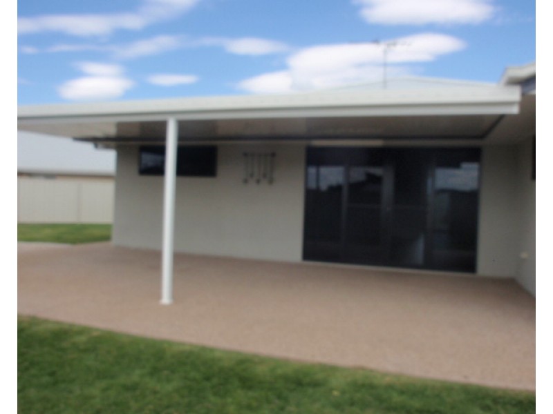 2/12 Wright Street, Emerald QLD 4720