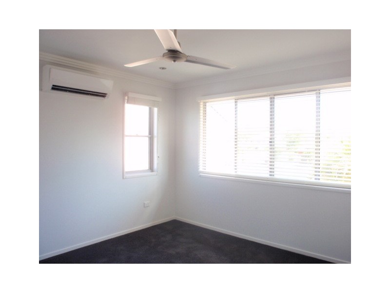 Villa 8 ‘The Vybe’   20-24 Mooney Crescent, Emerald QLD 4720