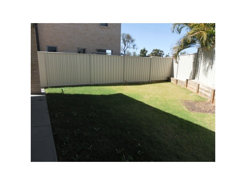 Villa 8 ‘The Vybe’   20-24 Mooney Crescent, Emerald QLD 4720