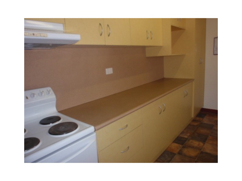 104 Harris Street, Emerald QLD 4720