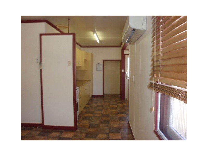 104 Harris Street, Emerald QLD 4720