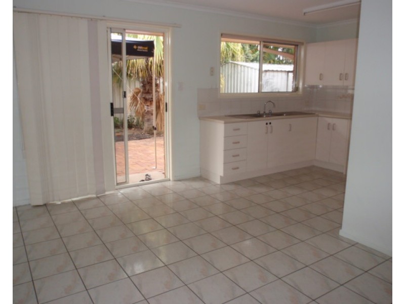 18 Eubar Place, Emerald QLD 4720