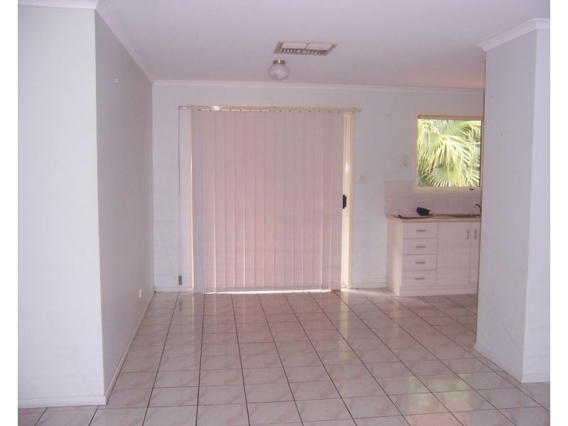 18 Eubar Place, Emerald QLD 4720