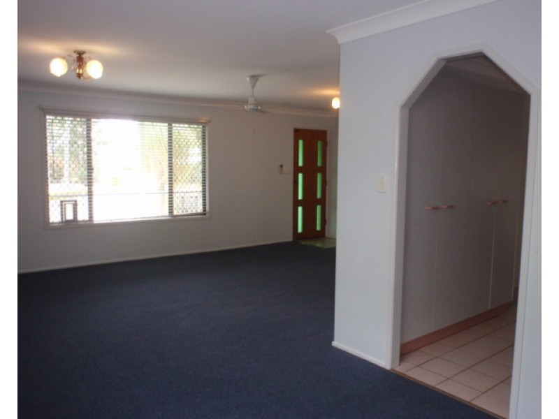 4 Gilbert Place, Emerald QLD 4720