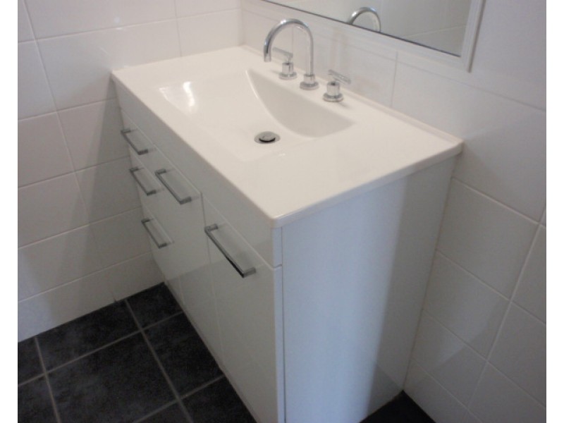 4 Gilbert Place, Emerald QLD 4720