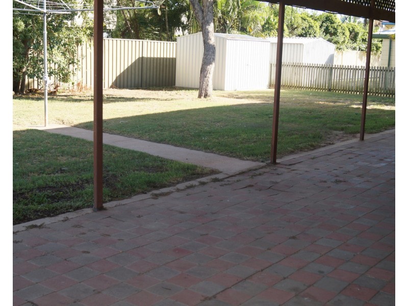 4 Gilbert Place, Emerald QLD 4720