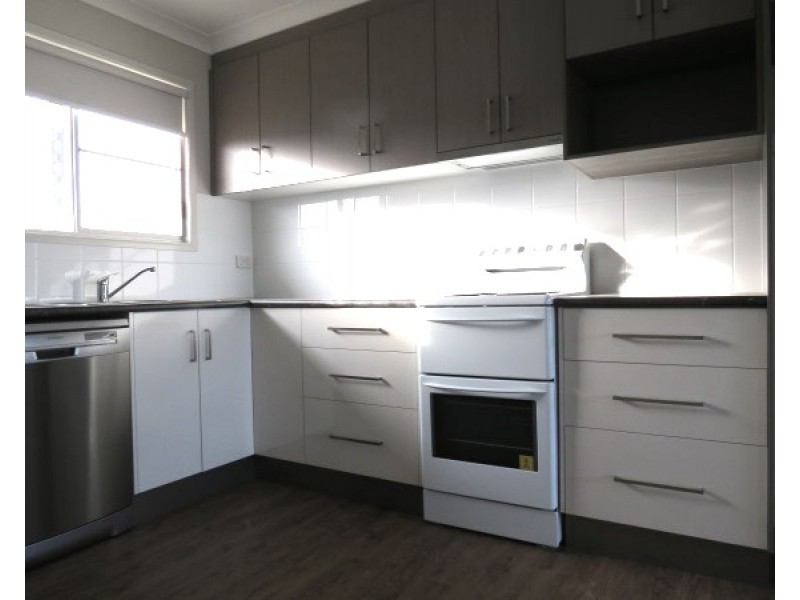 1/20 White Street, Emerald QLD 4720