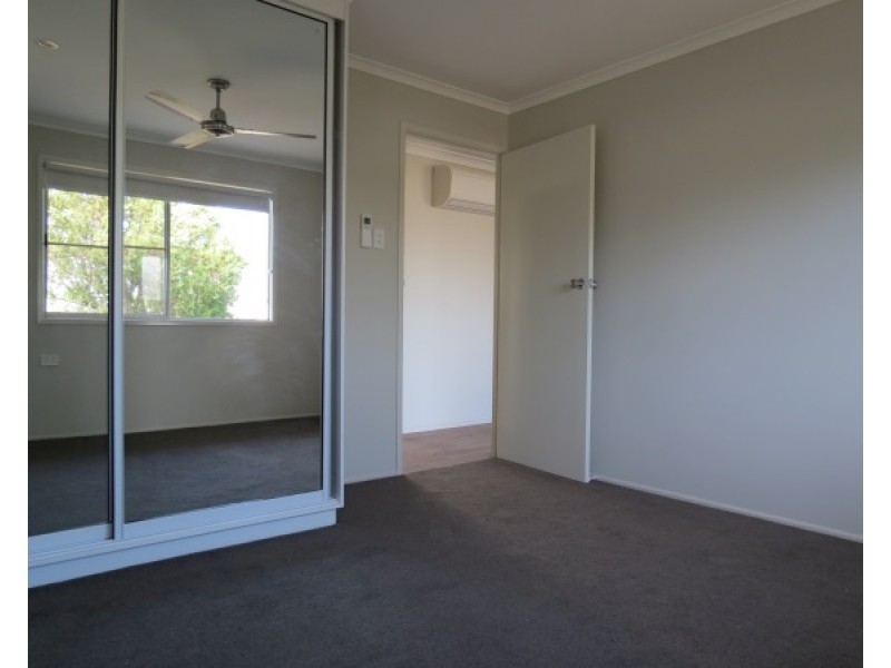 1/20 White Street, Emerald QLD 4720