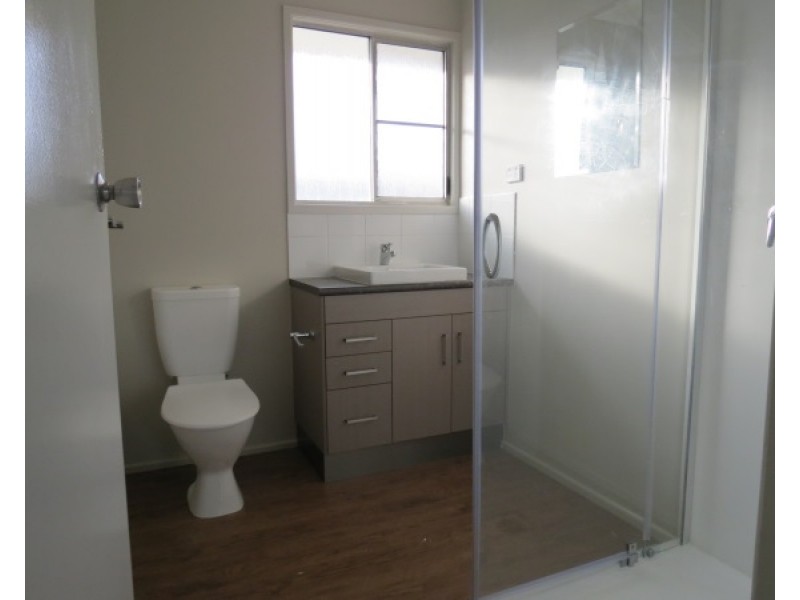 1/20 White Street, Emerald QLD 4720
