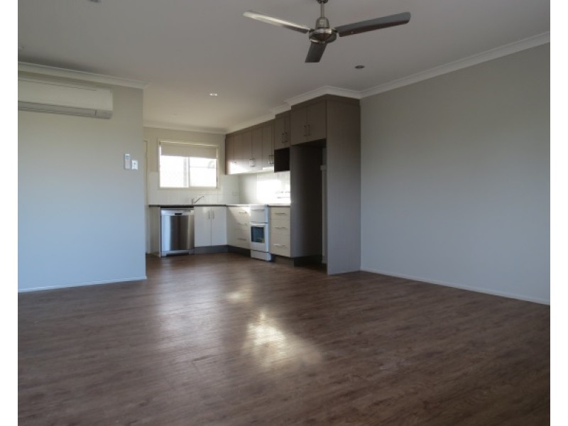 1/20 White Street, Emerald QLD 4720
