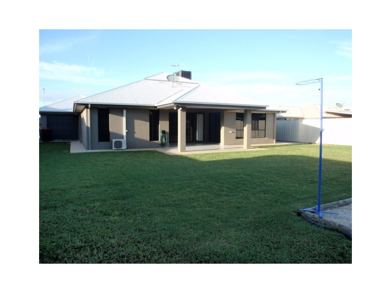 3 Charlton Street, Emerald QLD 4720