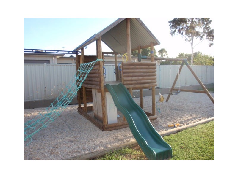 3 Charlton Street, Emerald QLD 4720