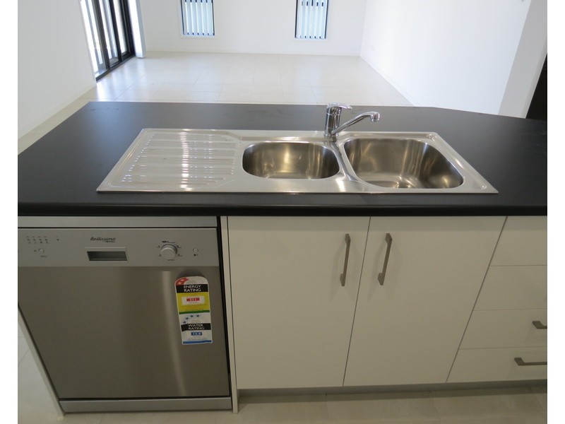 4 Jade Street, Emerald QLD 4720