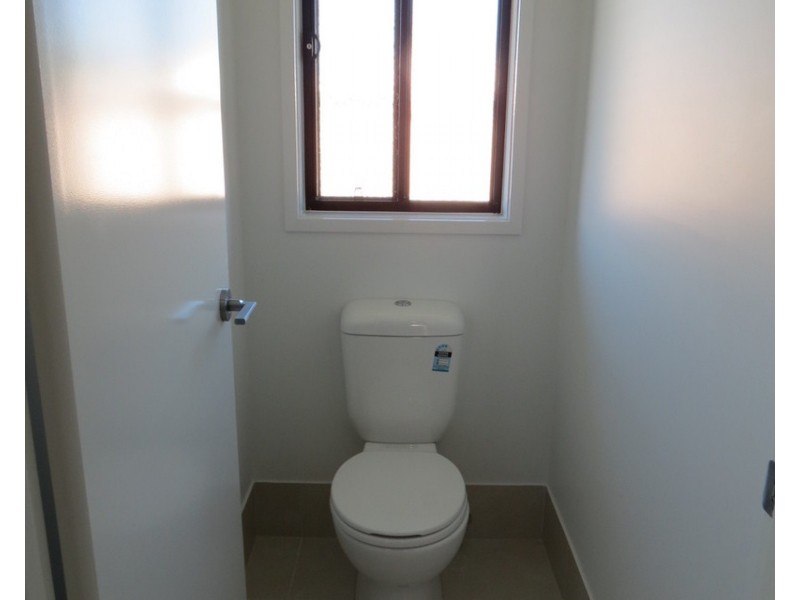 4 Jade Street, Emerald QLD 4720