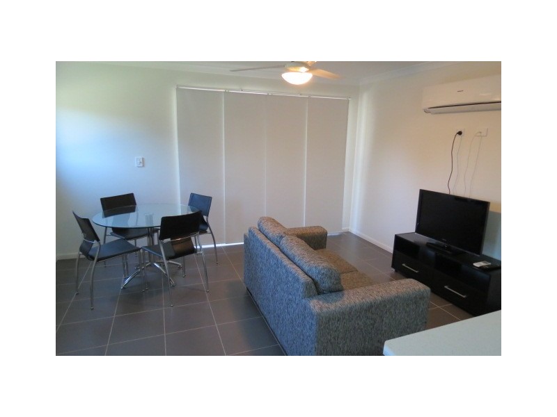 1/18 Theresa Street, Emerald QLD 4720
