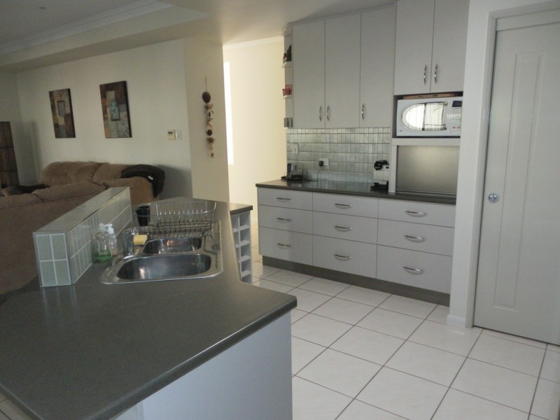 6 Saville Street, Emerald QLD 4720