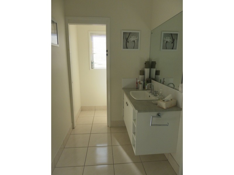 6 Saville Street, Emerald QLD 4720