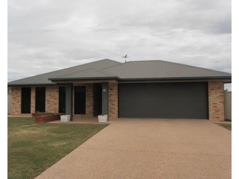 23 Mayfair Drive, Emerald QLD 4720