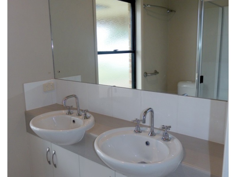 23 Mayfair Drive, Emerald QLD 4720