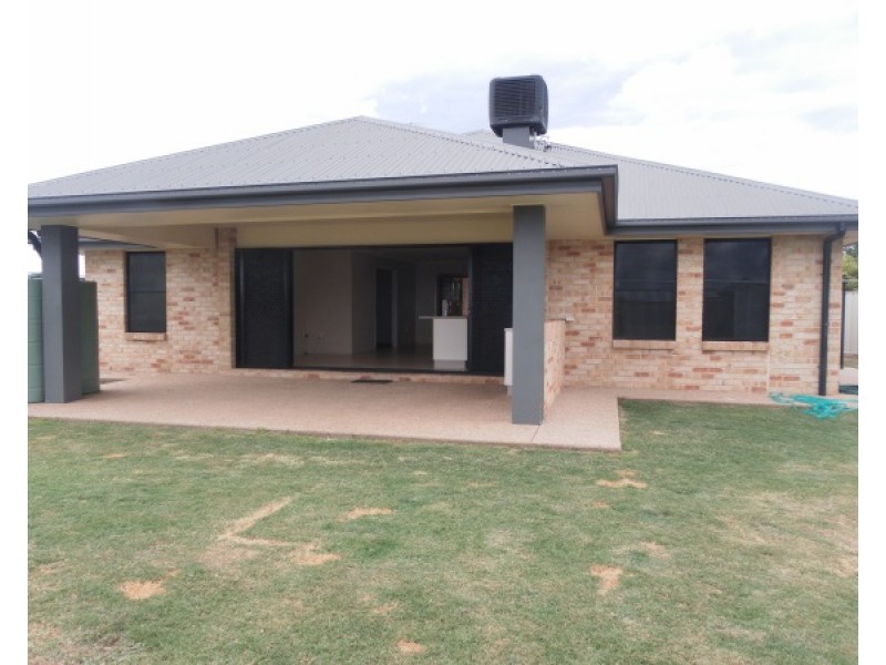 23 Mayfair Drive, Emerald QLD 4720