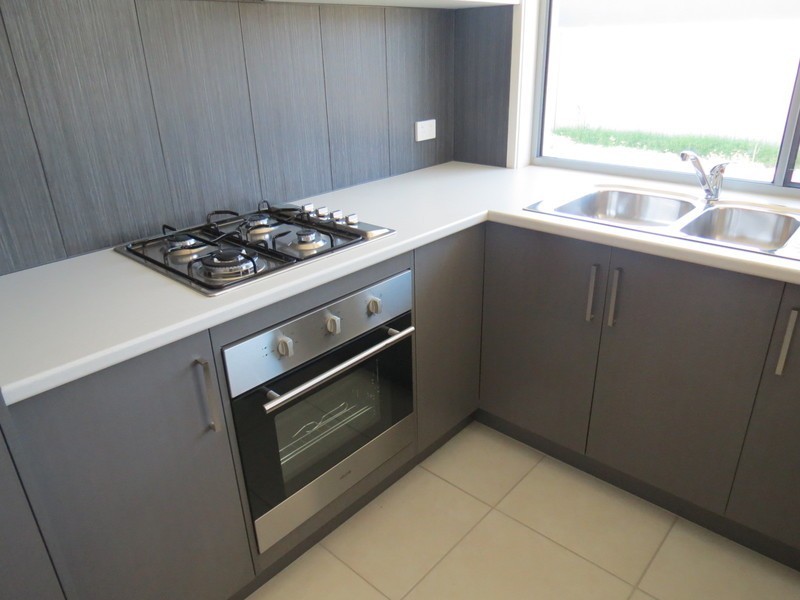 21 Thornton Street, Emerald QLD 4720