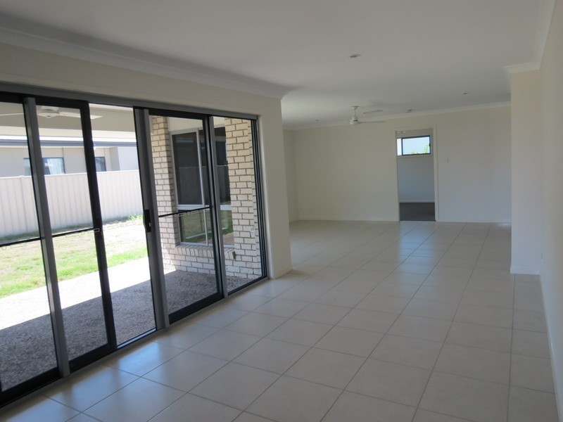 21 Thornton Street, Emerald QLD 4720