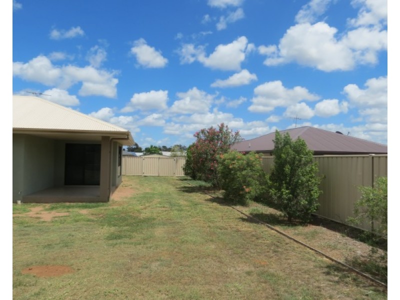 41 Blue Gum Drive, Emerald QLD 4720